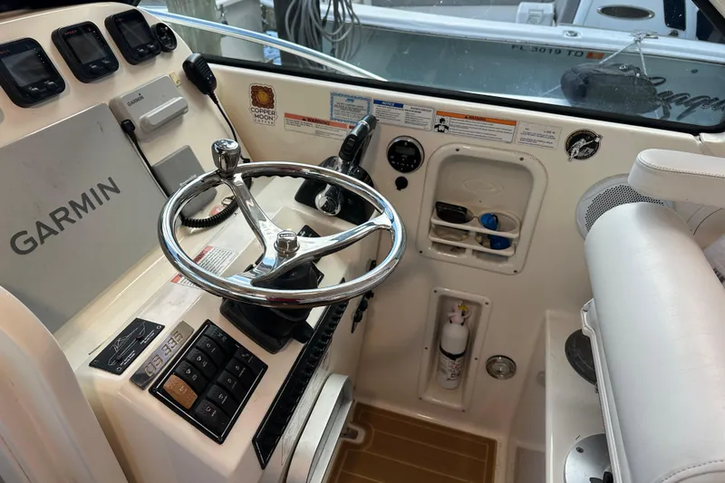 Slide: The Image of 2008 Pursuit OS 335 Offshore - 34