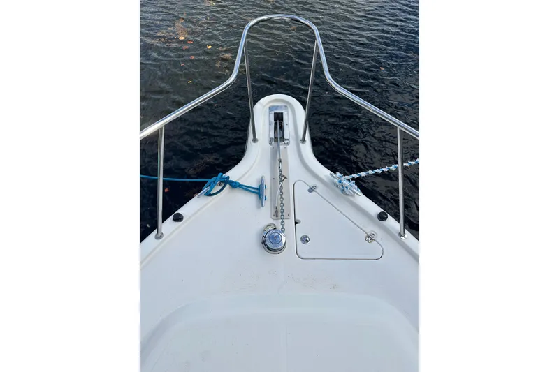 Slide: The Image of 2008 Pursuit OS 335 Offshore - 4