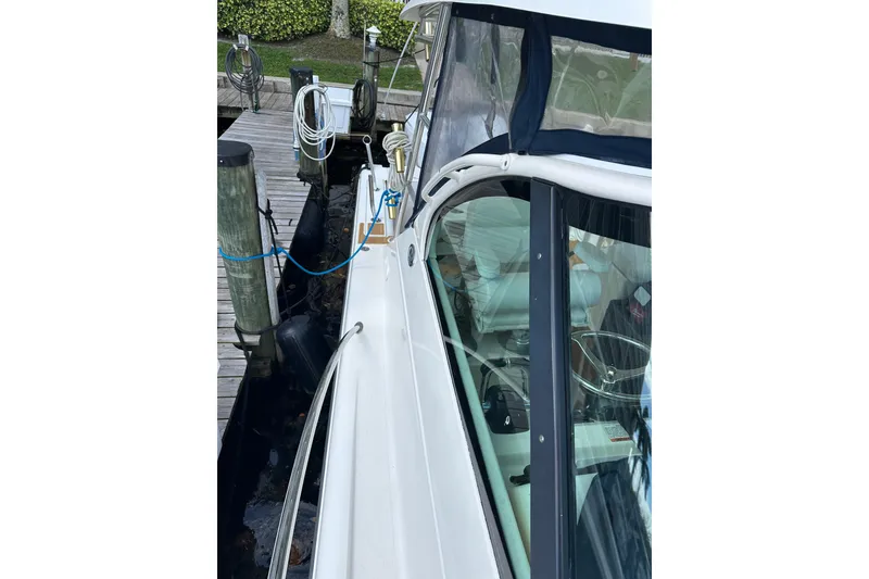 Slide: The Image of 2008 Pursuit OS 335 Offshore - 9