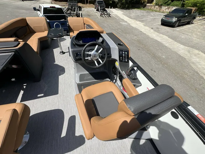 Slide: The Image of Harris Sunliner 230 2026 - 11