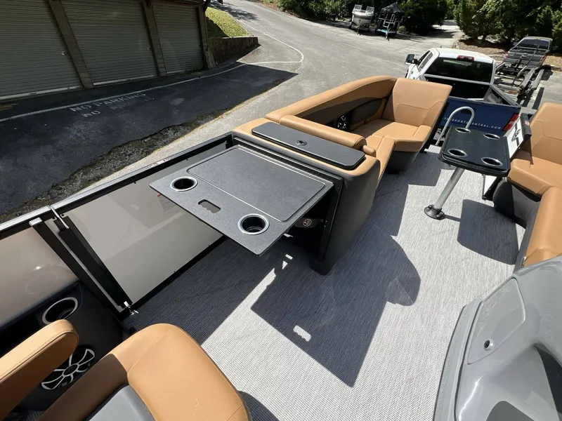 Slide: The Image of Harris Sunliner 230 2026 - 19