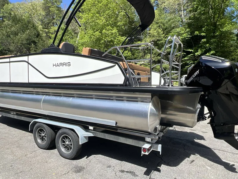 Slide: The Image of Harris Sunliner 230 2026 - 3