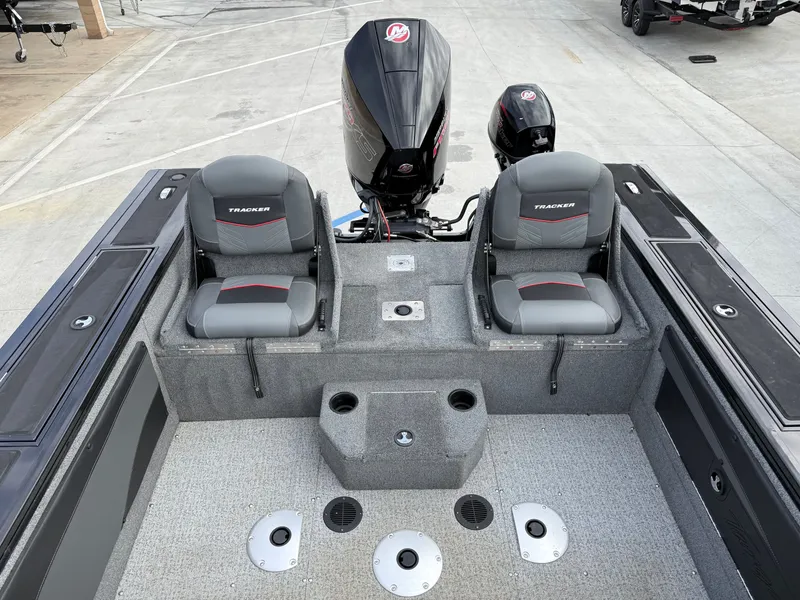 Slide: The Image of Tracker TARGA V-19 WT w/ 225Mercury Pro XS and a 9.9HP Mercury Kicker! 2022 - 11