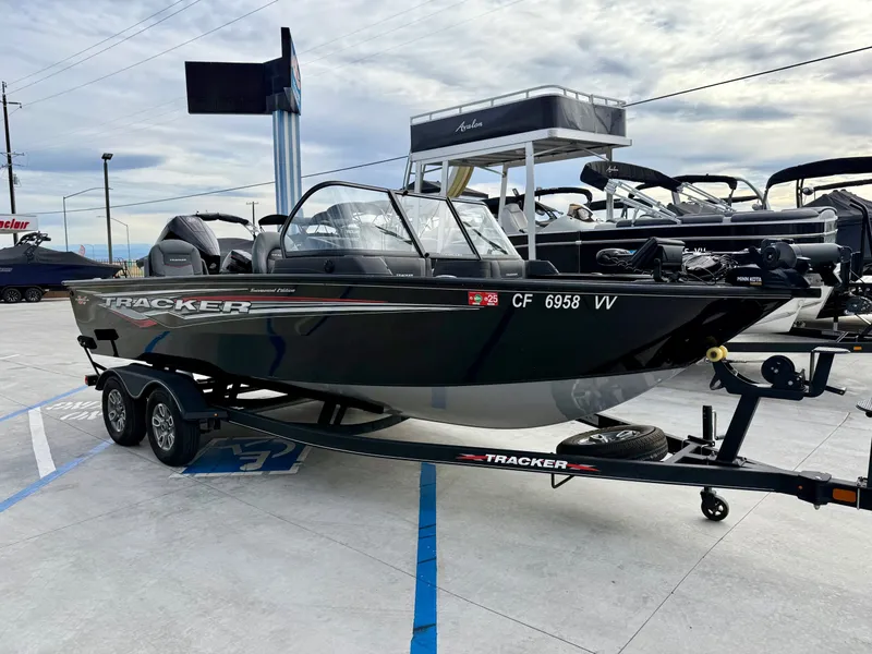 Slide: The Image of Tracker TARGA V-19 WT w/ 225Mercury Pro XS and a 9.9HP Mercury Kicker! 2022 - 14