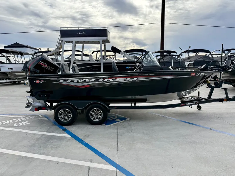 Slide: The Image of Tracker TARGA V-19 WT w/ 225Mercury Pro XS and a 9.9HP Mercury Kicker! 2022 - 15