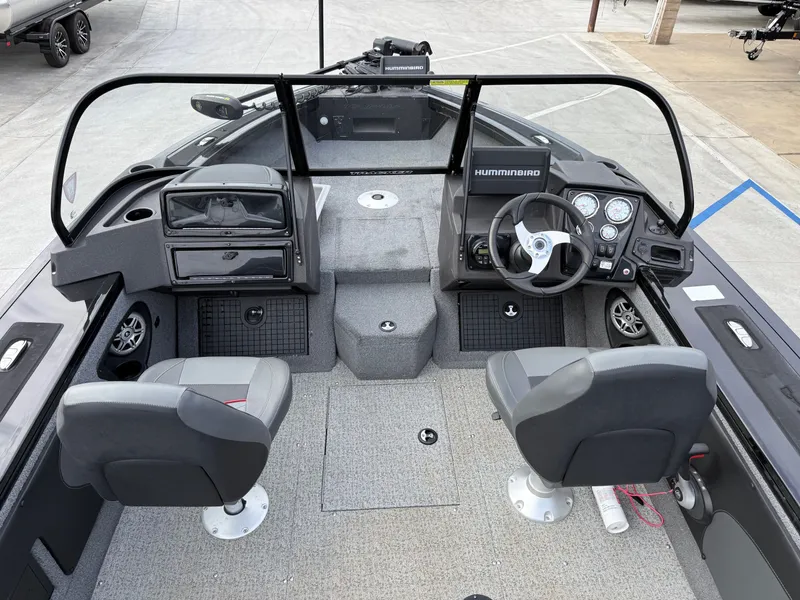 Slide: The Image of Tracker TARGA V-19 WT w/ 225Mercury Pro XS and a 9.9HP Mercury Kicker! 2022 - 17
