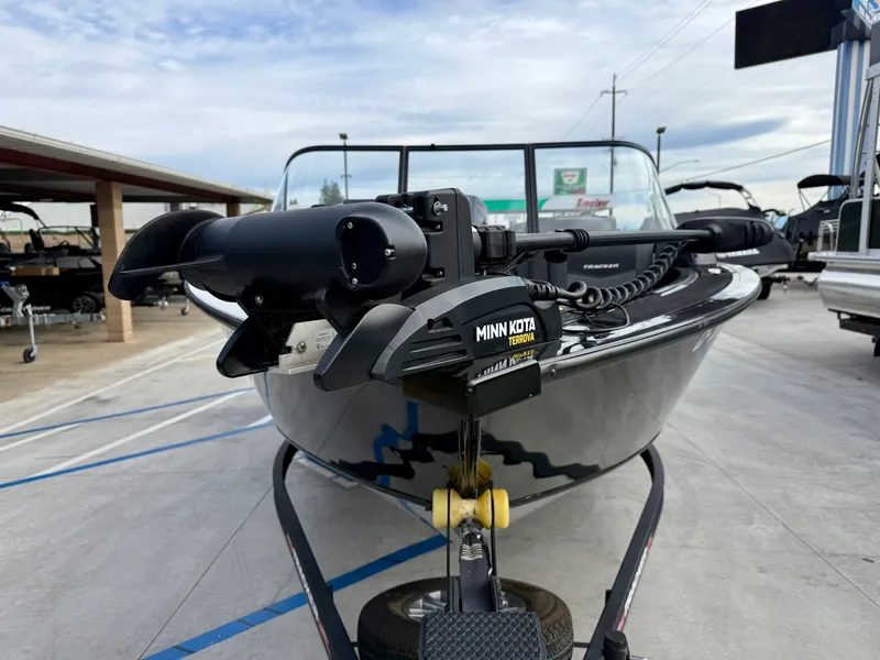 Slide: The Image of Tracker TARGA V-19 WT w/ 225Mercury Pro XS and a 9.9HP Mercury Kicker! 2022 - 3