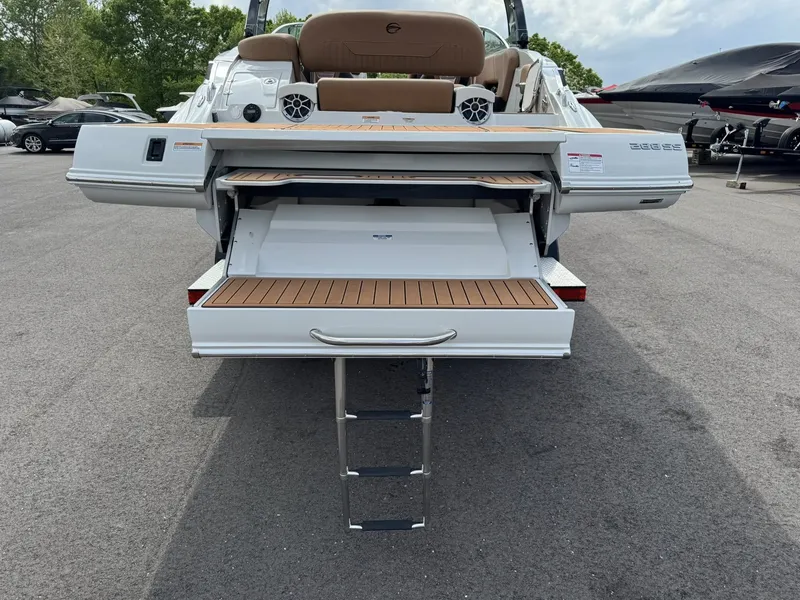 Slide: The Image of Crownline Boats 288 SS 2026 - 12