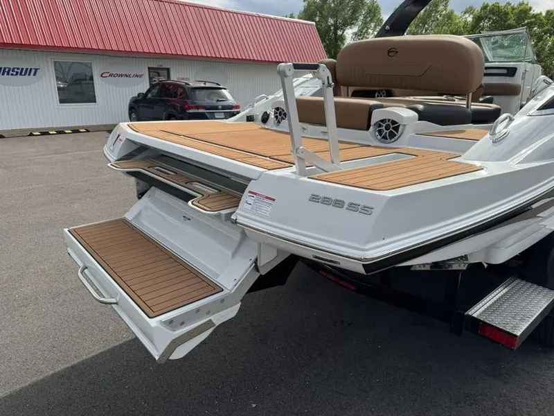 Slide: The Image of Crownline Boats 288 SS 2026 - 15