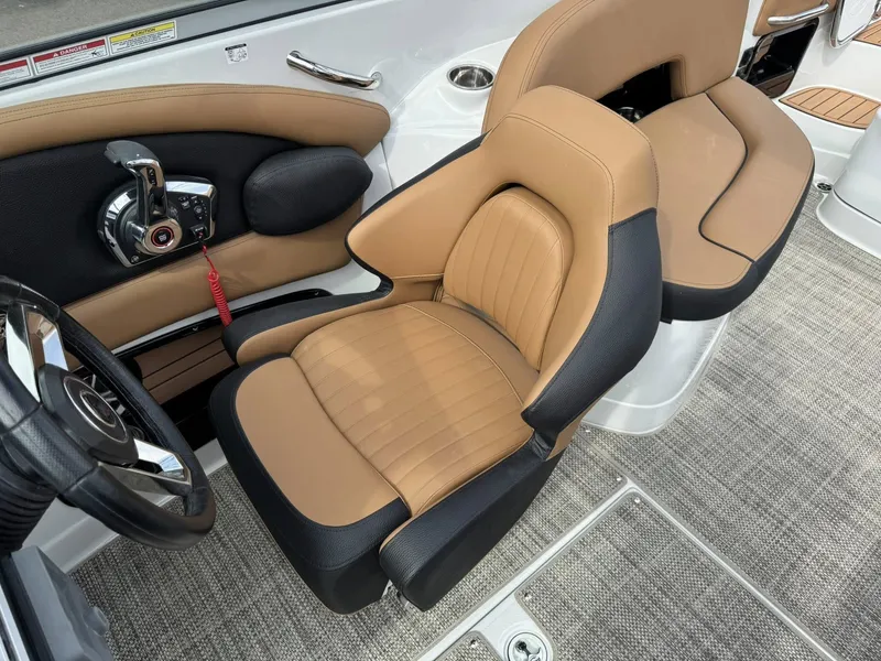 Slide: The Image of Crownline Boats 288 SS 2026 - 24