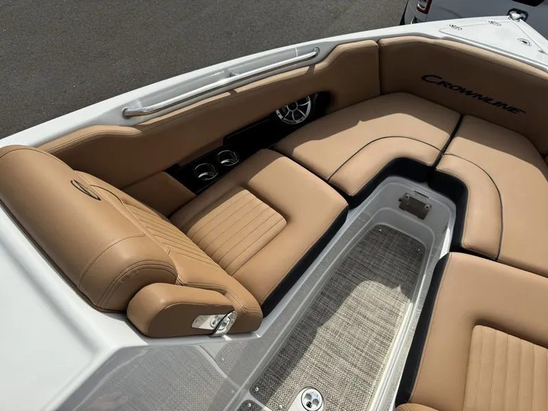 Slide: The Image of Crownline Boats 288 SS 2026 - 28