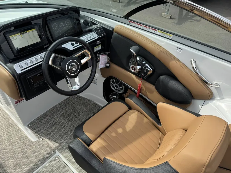 Slide: The Image of Crownline Boats 288 SS 2026 - 5