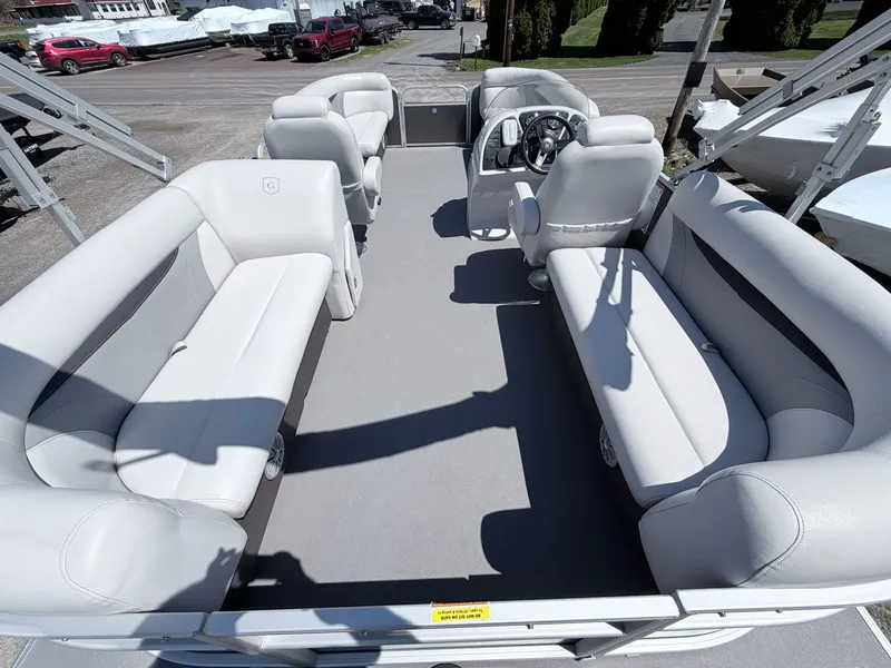 Slide: The Image of Sweetwater SW 2086 2017 - 10