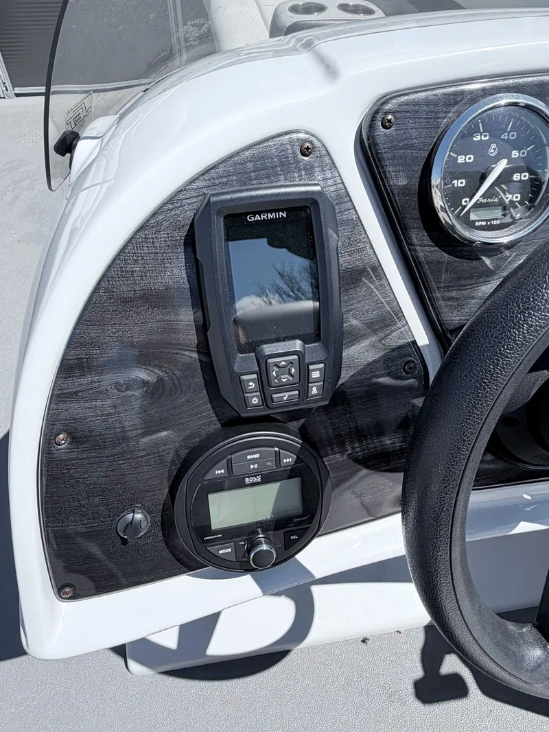 Slide: The Image of Sweetwater SW 2086 2017 - 16