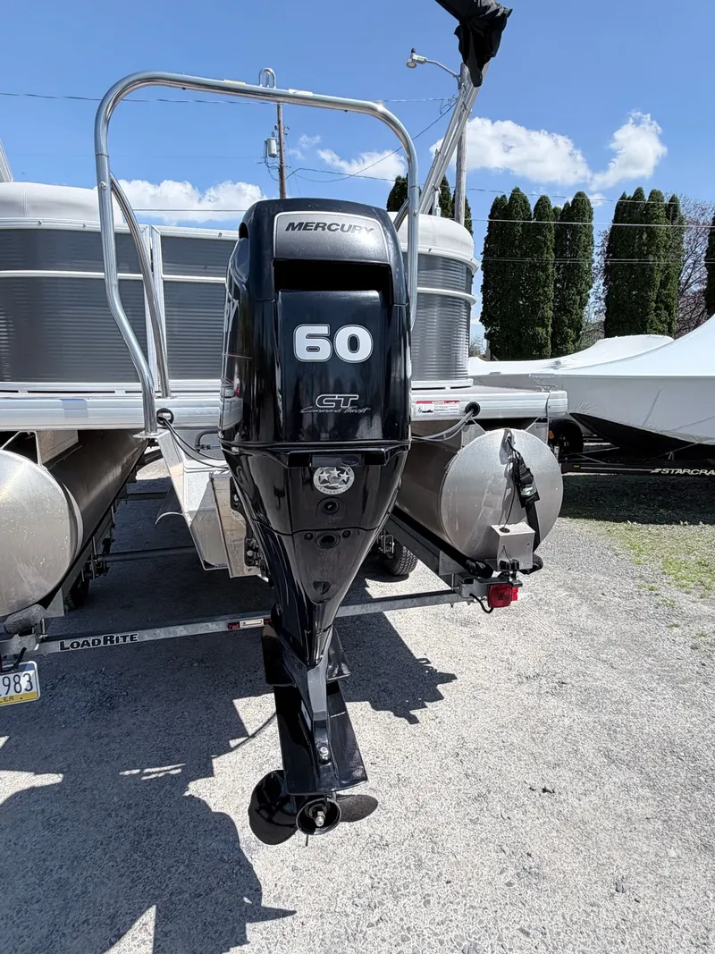 Slide: The Image of Sweetwater SW 2086 2017 - 20