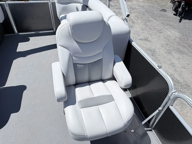 Slide: The Image of Sweetwater SW 2086 2017 - 7