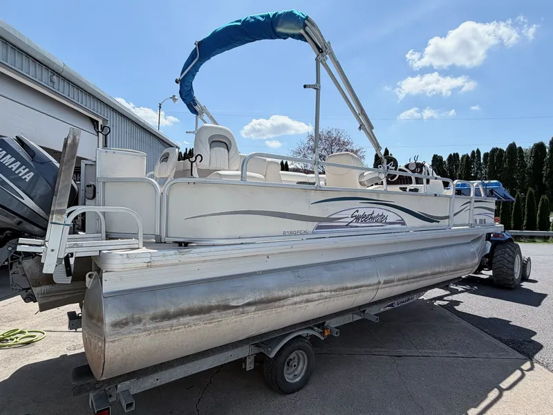 Slide: The Image of Sweetwater Sweetwater 2186 FCX 2008 - 16