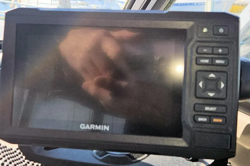 Slide: The Image of Garmin navigation system on 2002 Bayliner 2859 Ciera Classic boat dashboard. - 9