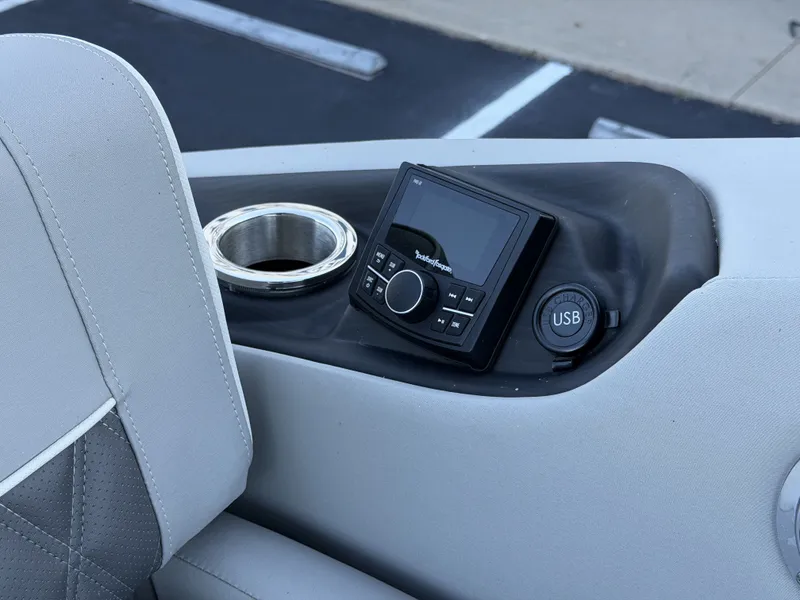 Slide: The Image of Bennington QX25 2023 - 17