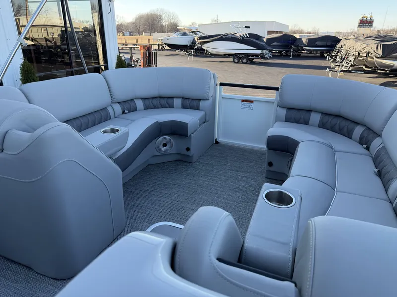 Slide: The Image of Bennington QX25 2023 - 18