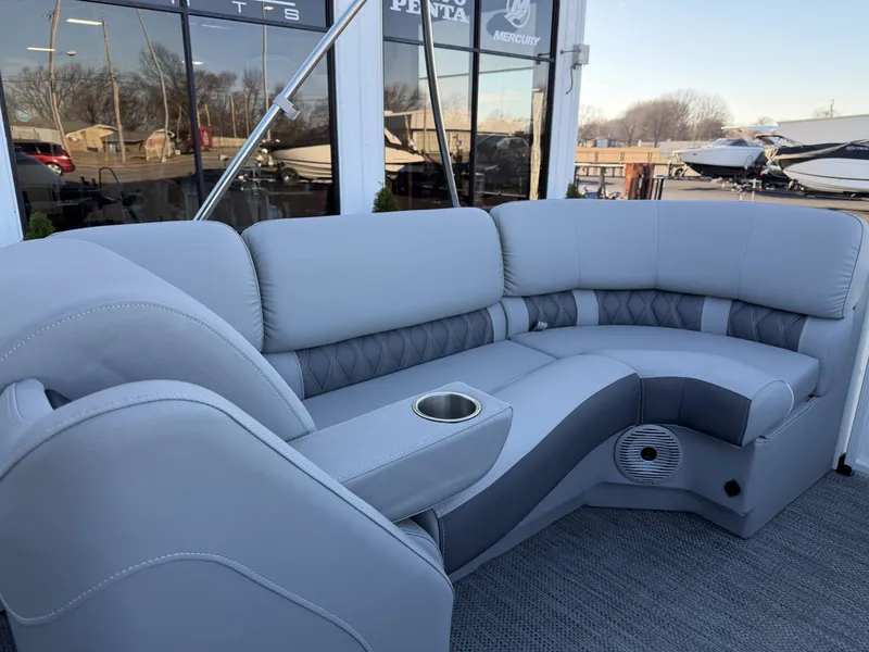 Slide: The Image of Bennington QX25 2023 - 19