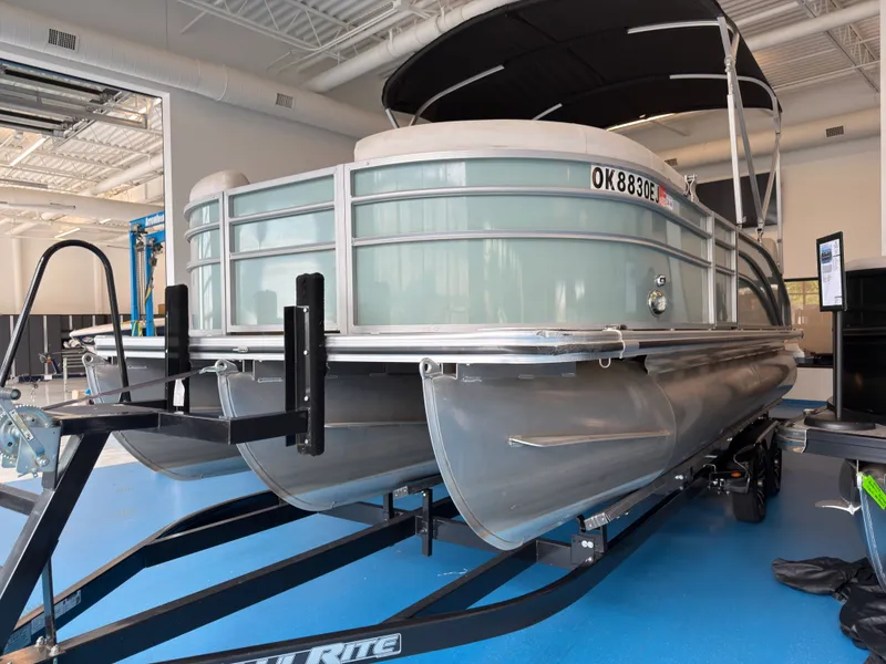 Slide: The Image of Harris Cruiser 210 2023 - 3