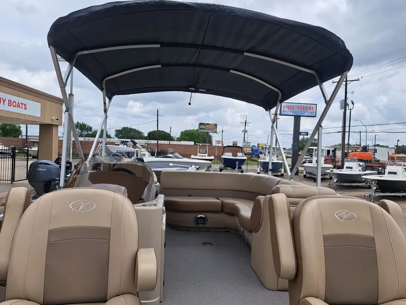 Slide: The Image of Veranda VF20F4 2018 - 9