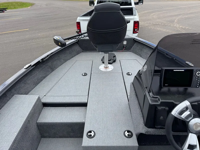Slide: The Image of Interior view of G3 Angler V164 C boat, model year 2026. - 9