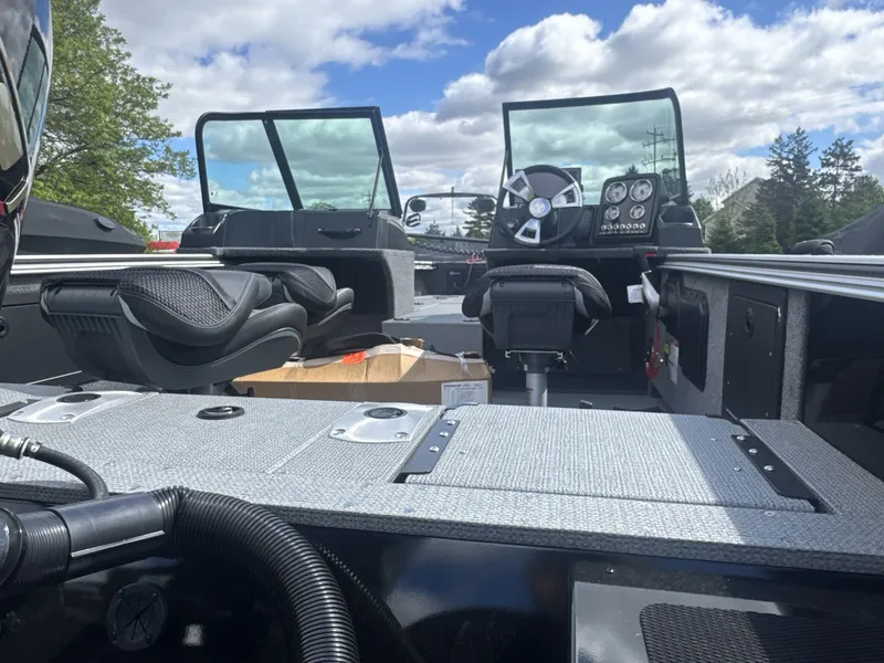 Slide: The Image of Interior of G3 Angler V1850 SF boat, model year 2026. - 11