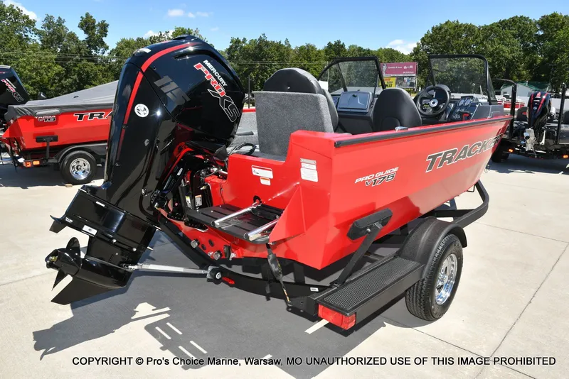 Slide: The Image of Tracker Pro Guide V-175 Combo 2026 - 16