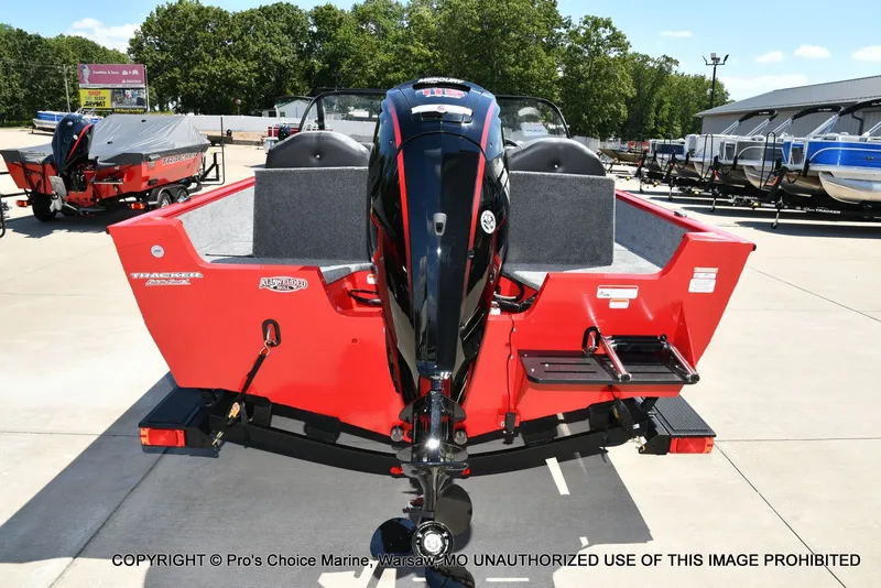 Slide: The Image of Tracker Pro Guide V-175 Combo 2026 - 21