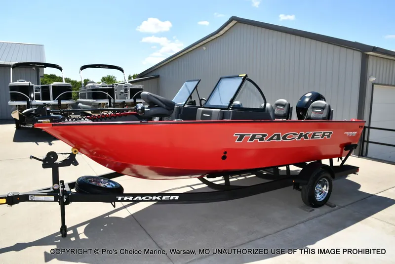 Slide: The Image of Tracker Pro Guide V-175 Combo 2026 - 24