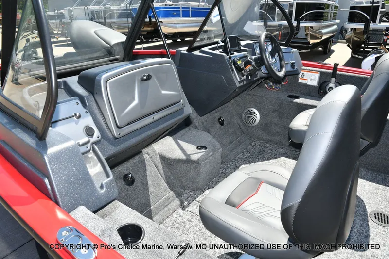 Slide: The Image of Tracker Pro Guide V-175 Combo 2026 - 34