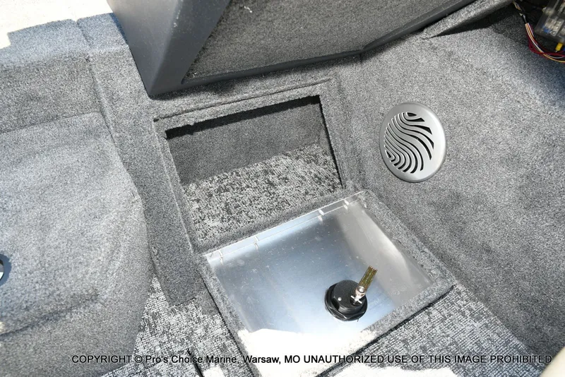 Slide: The Image of Tracker Pro Guide V-175 Combo 2026 - 46