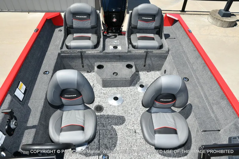 Slide: The Image of Tracker Pro Guide V-175 Combo 2026 - 62