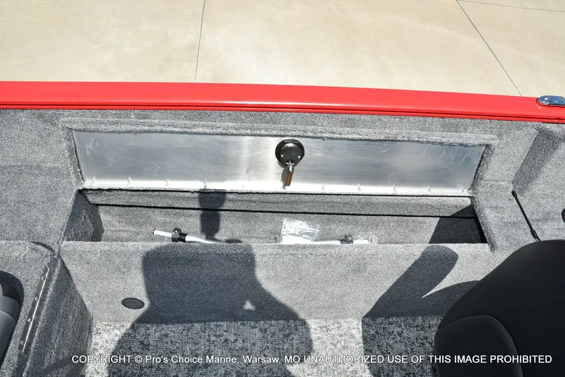 Slide: The Image of Tracker Pro Guide V-175 Combo 2026 - 70