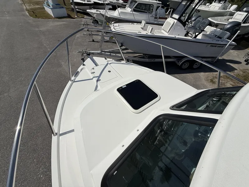 Slide: The Image of Parker Marine 247 Explorer TWIN 150S AND AIR COND. 2026 - 4