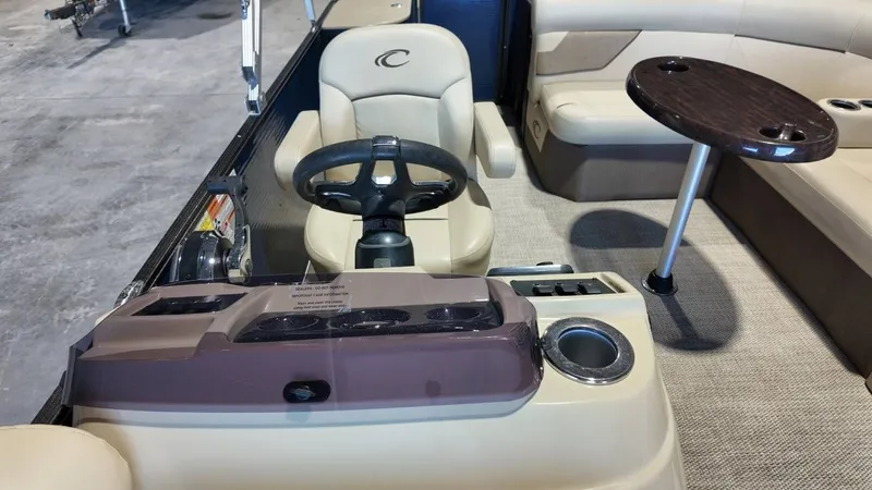 Slide: The Image of Crest 200 L 2019 - 33