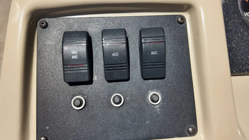 Slide: The Image of Crest 200 L 2019 - 36