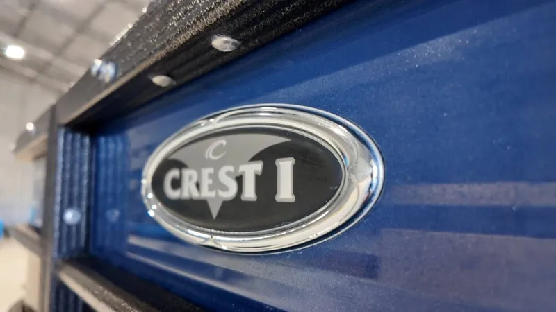 Slide: The Image of Crest 200 L 2019 - 5