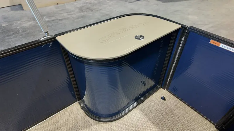 Slide: The Image of Crest 200 L 2019 - 54