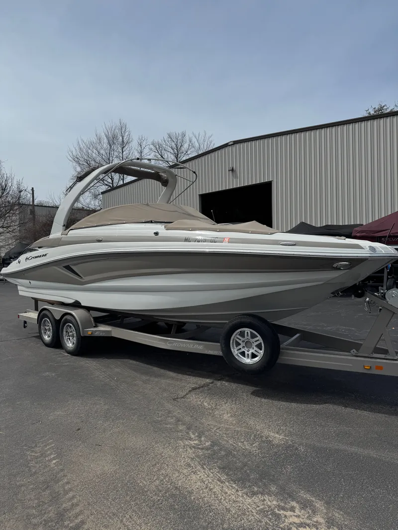 The Image of Crownline Boats E27EC 2018 - 1