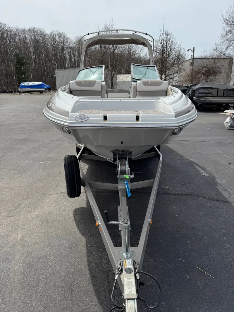 Slide: The Image of Crownline Boats E27EC 2018 - 3