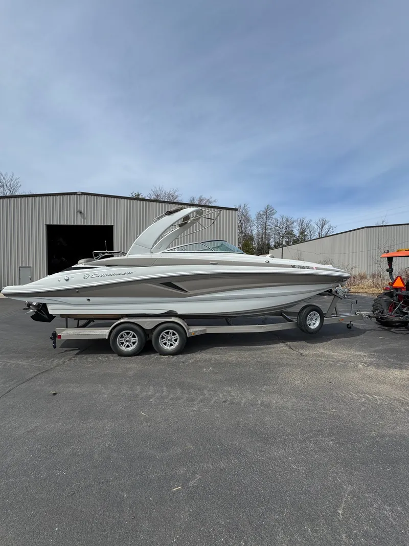 Slide: The Image of Crownline Boats E27EC 2018 - 4