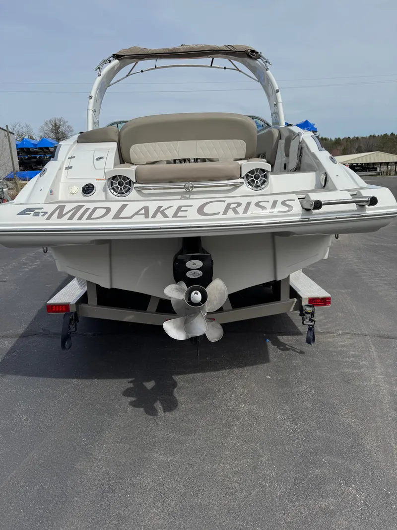 Slide: The Image of Crownline Boats E27EC 2018 - 6