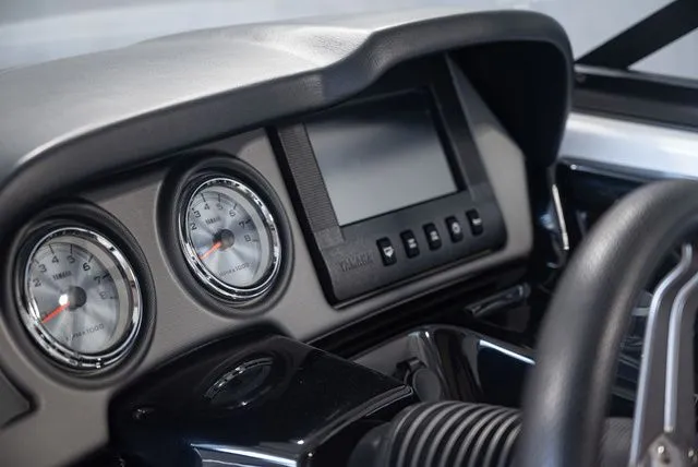 Slide: The Image of Yamaha 242 Limited S 2017 - 9