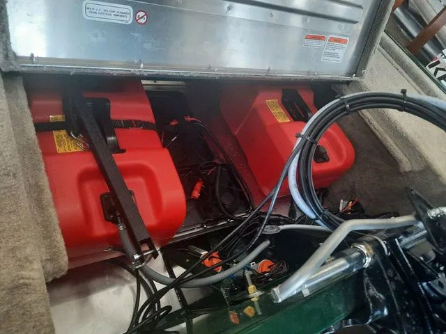 Slide: The Image of Tracker Bass Tracker Classic Limited 2026 - 22