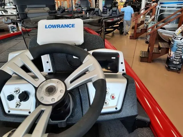 Slide: The Image of Tracker Pro Team 195 TXW 2026 - 5