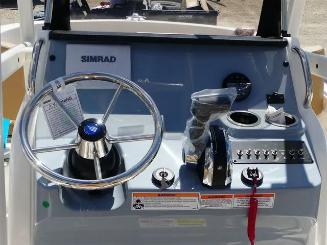 Slide: The Image of Bayliner Trophy T20CC 2026 - 12
