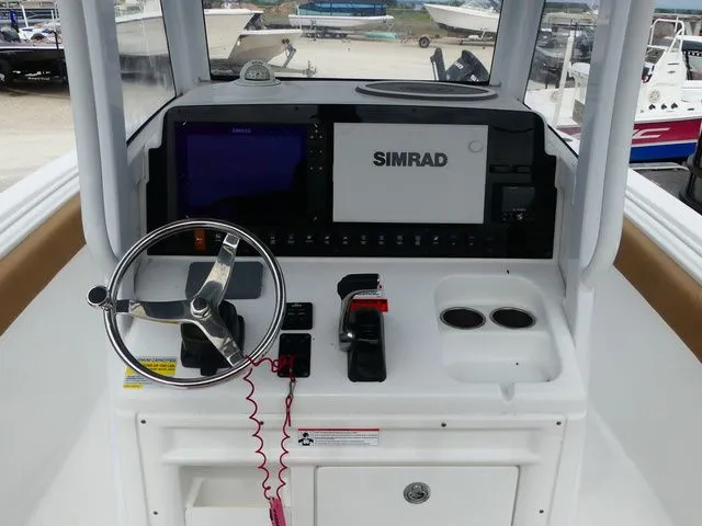Slide: The Image of Sea Hunt Ultra 255 SE 2019 - 15